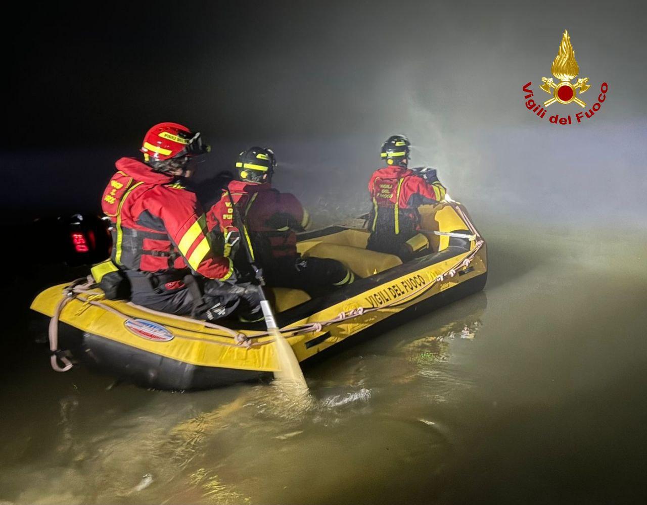 Turista inglese si perde in bici nella golena del Po a Guastalla, trovato: sta bene