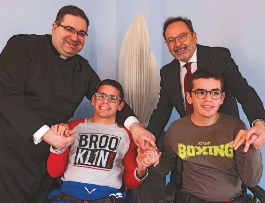 Massa-Carrara, sindaci e parroci in un calendario uniti per aiutare gli Amici di Elsa<br>
