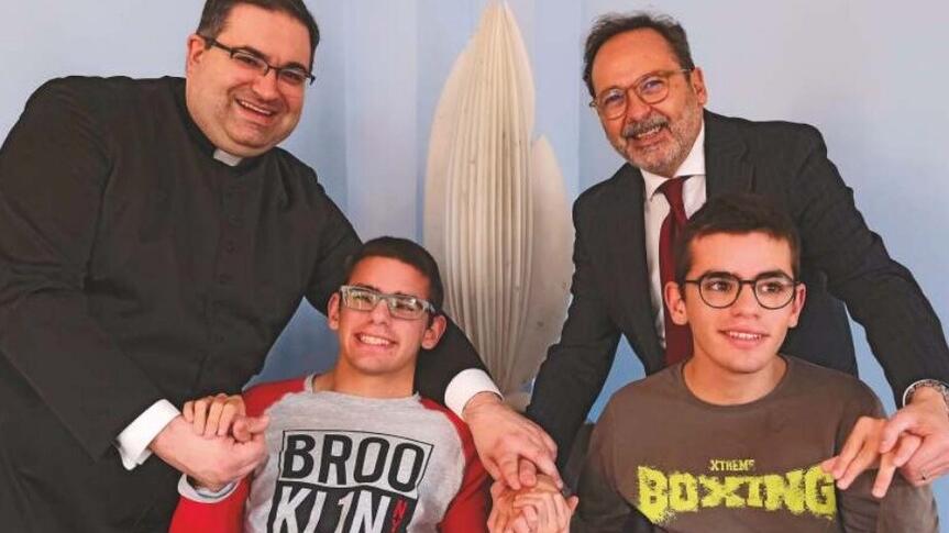 Massa-Carrara, sindaci e parroci in un calendario uniti per aiutare gli Amici di Elsa<br>