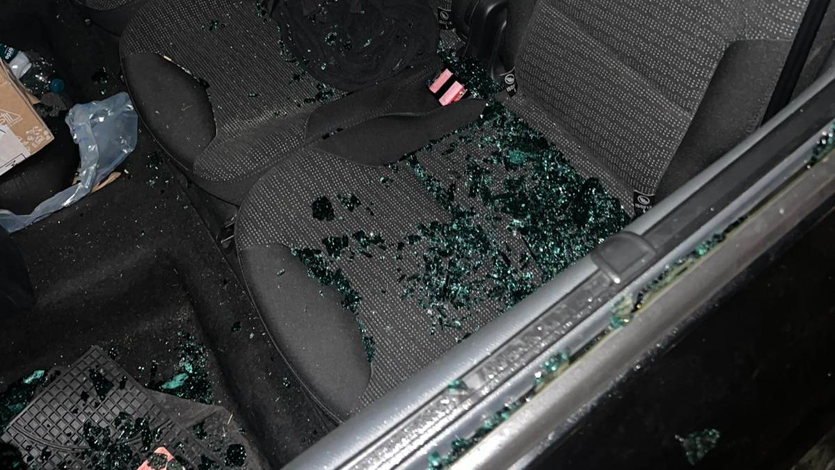 Auto saccheggiate: stavolta è toccato a piazzale Europa