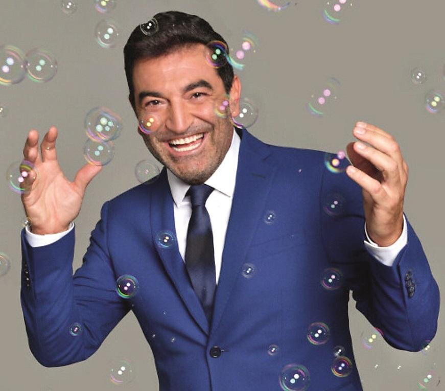 Max Giusti protagonista a Ferrara: «La comicità è antidoto alla solitudine»