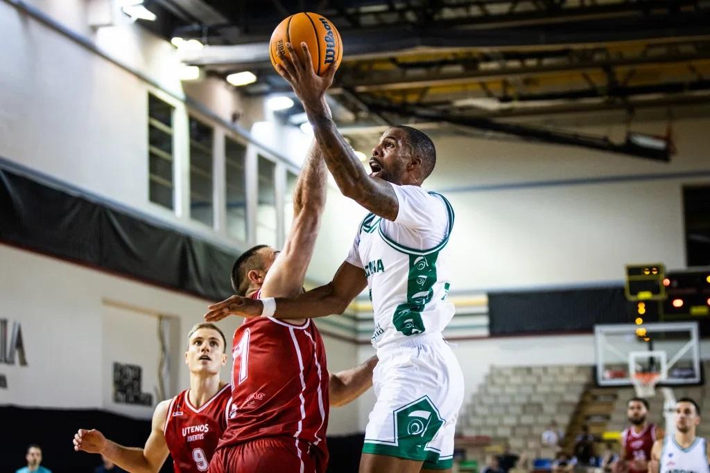 
	<strong>Mattia Udom</strong>

