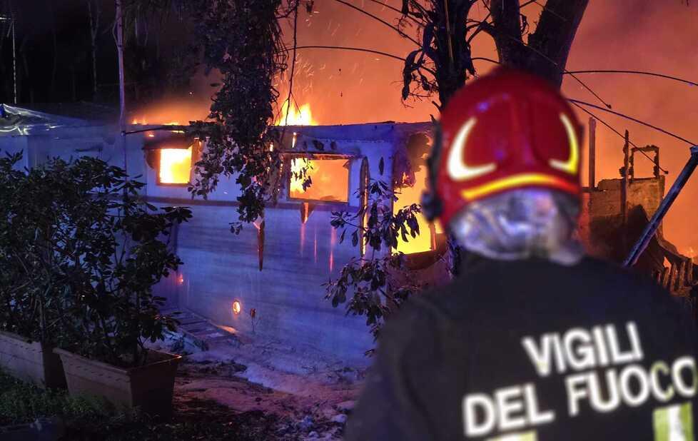 
	L'indendio al campeggio&nbsp;

