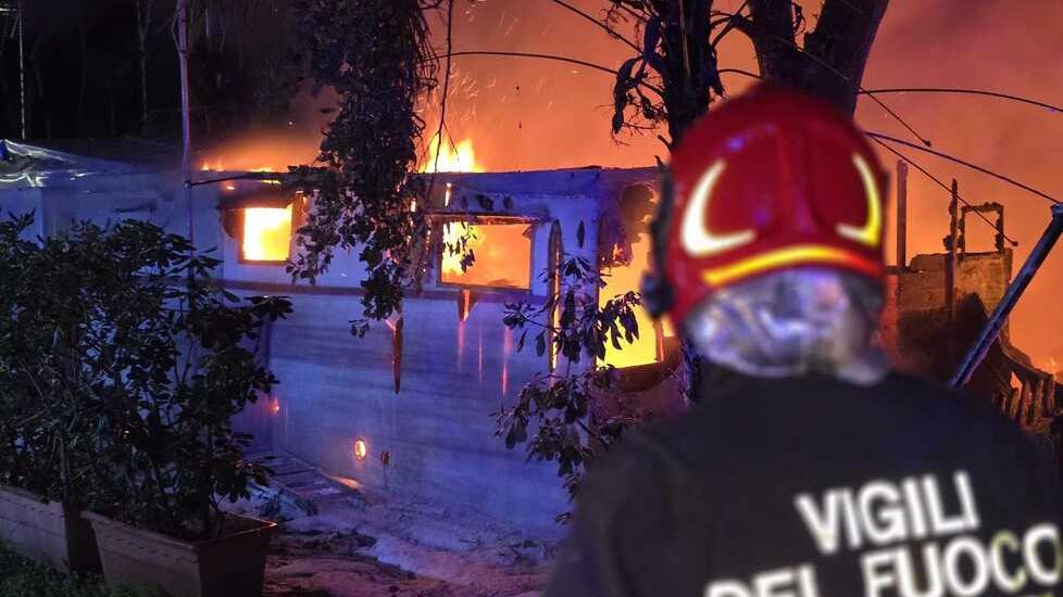 L'indendio al campeggio 