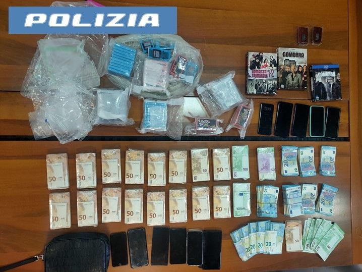 In casa quasi quattro chili di droga e 217 mila euro: arrestato