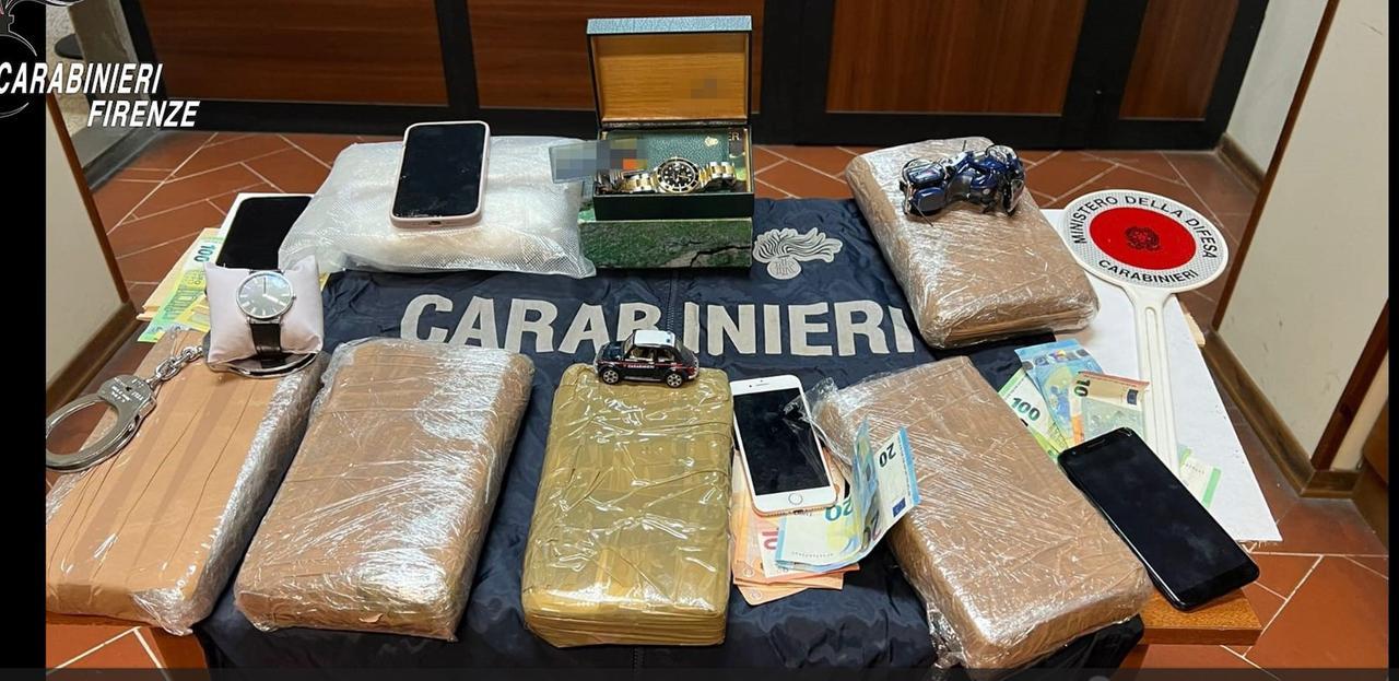 Prato, indagine anti-droga sventa un possibile omicidio