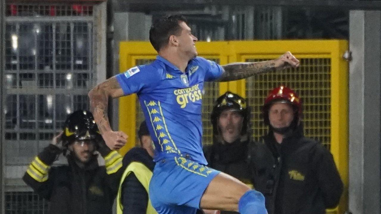 La gioia di Pietro Pellegri dopo la rete decisiva segnata sul terreno del Castellani nel corso della partita contro il Como