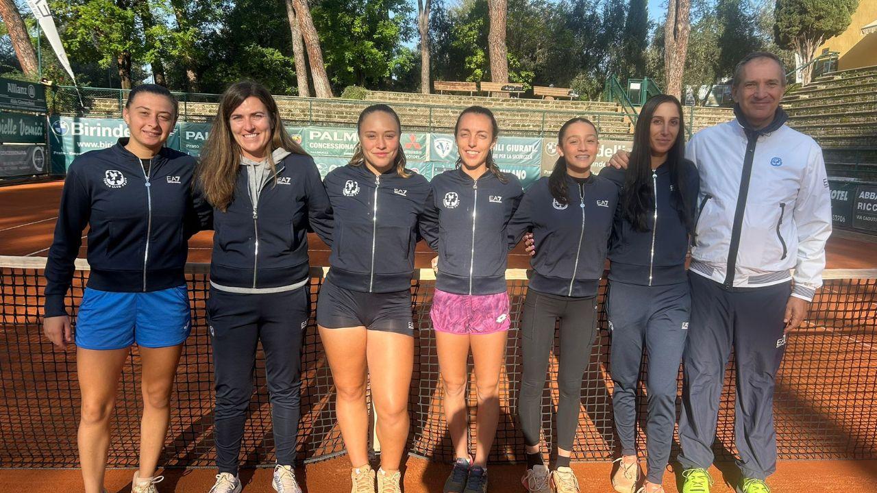 La squadra femminile del Tc Prato