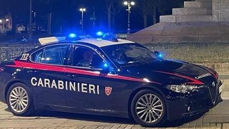 Parcheggio Zucchi: sorpreso col paletto di ferro e il bottino preso dalle auto saccheggiate
