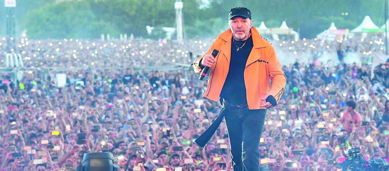 Vasco Rossi pensa a Ferrara, contatti per un concerto