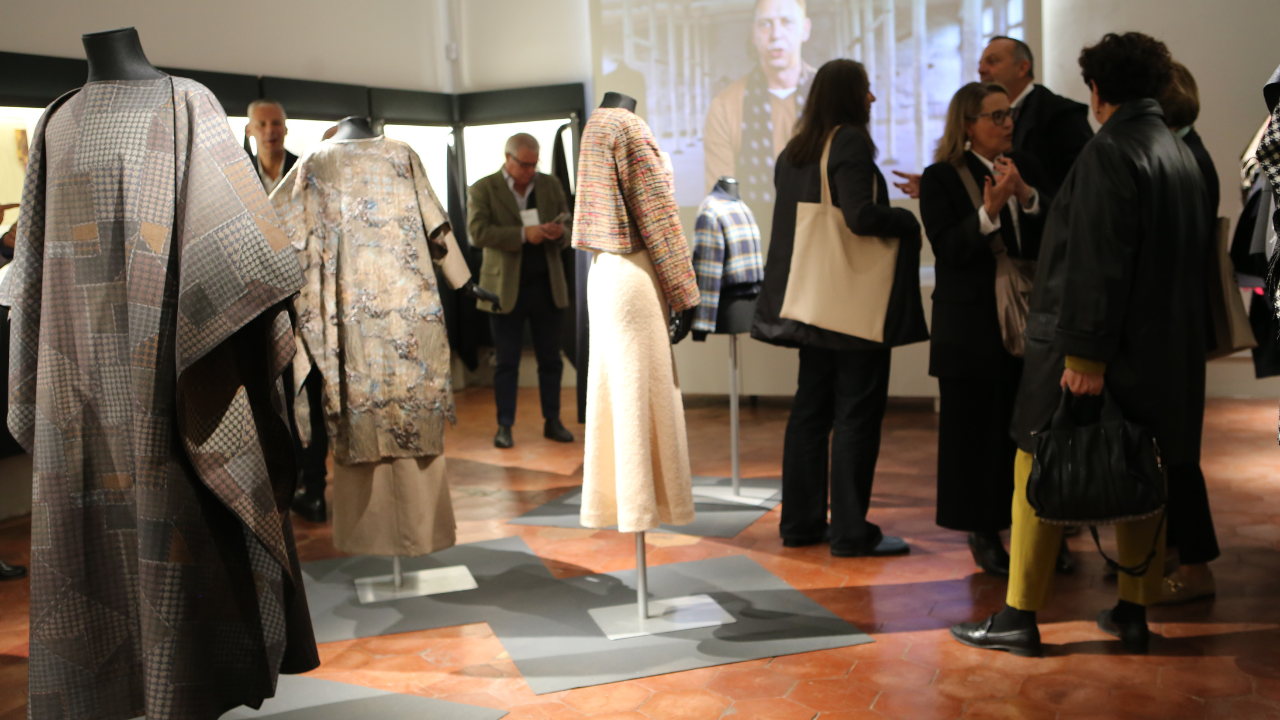 La mostra dei costumi immaginati da Walter Albini per l’opera “Latina” di Luca Ronconi