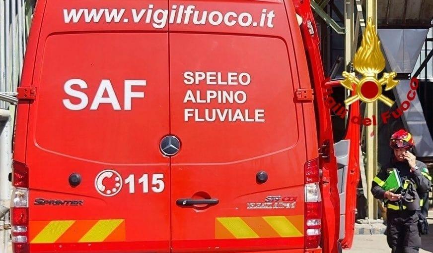 Un 45enne si perde tra i monti: salvato dai vigili del fuoco