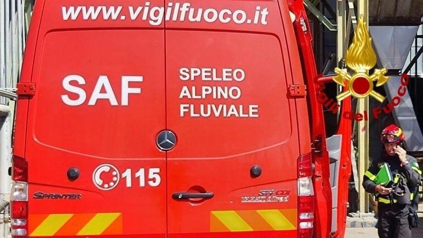 Un 45enne si perde tra i monti: salvato dai vigili del fuoco