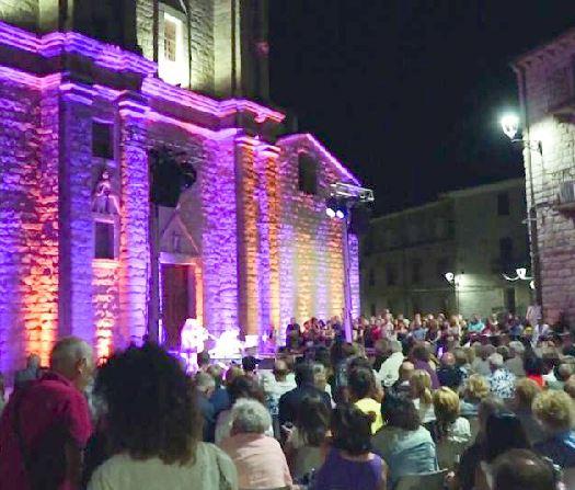 Tempio, musica alta e schiamazzi notturni: protestano gli abitanti