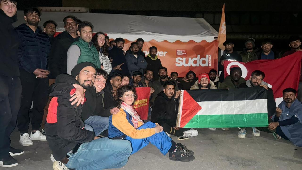 
	Il presidio davanti alla Vot di via Giotto a Quarrata

