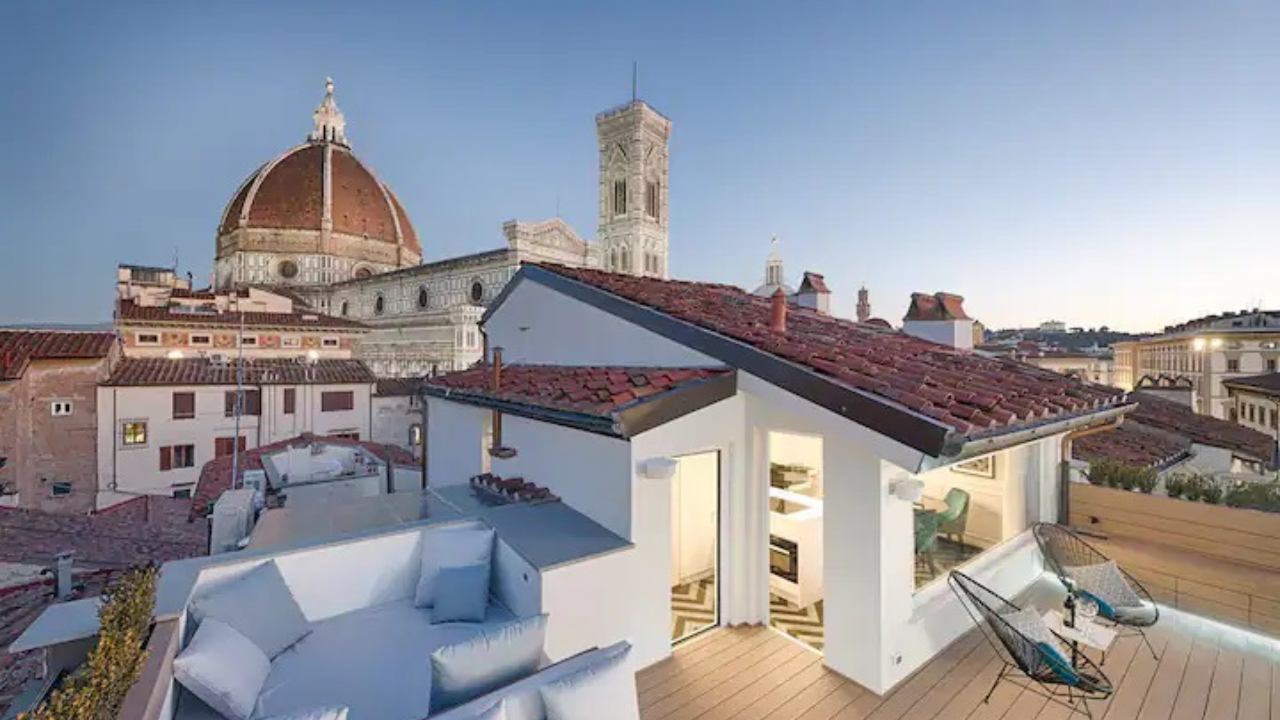 Una veduta del Duomo da un Airbnb in centro