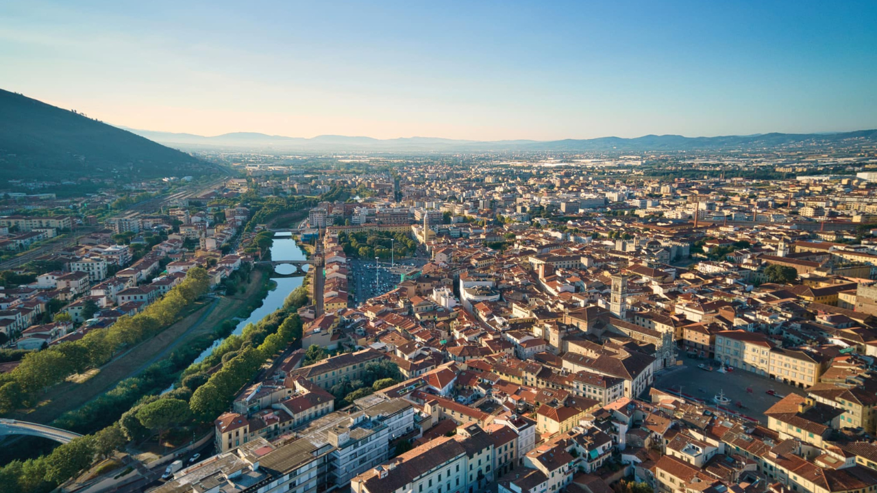 Una veduta aerea del centro di Prato