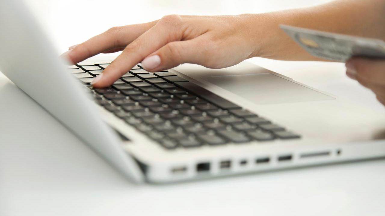 Acquisti online, occhio alle fregature: il decalogo