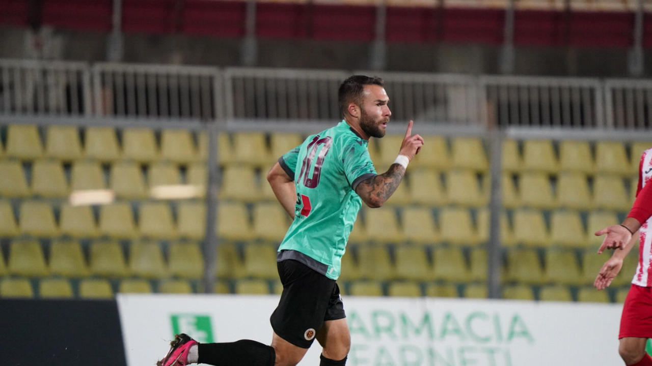 Federico Russo festeggia il gol (foto Franco Silvi)