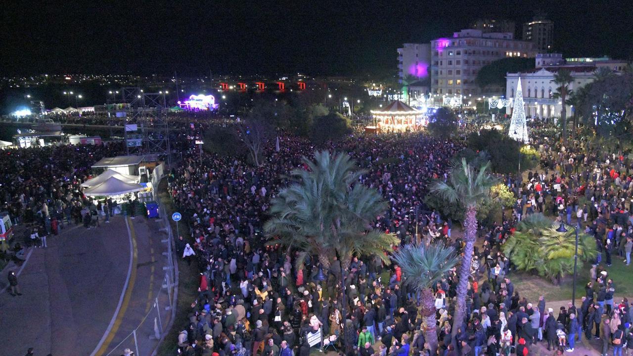 L’isola si prepara ai concertoni di Capodanno: ecco i nomi e protagonisti di un anno fa – Guarda tutti i VIDEO