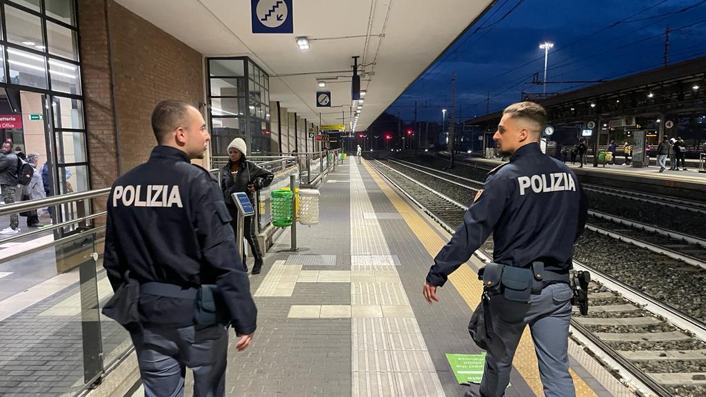 Tentato omicidio in stazione a Reggio Emilia, 22enne tunisino arrestato