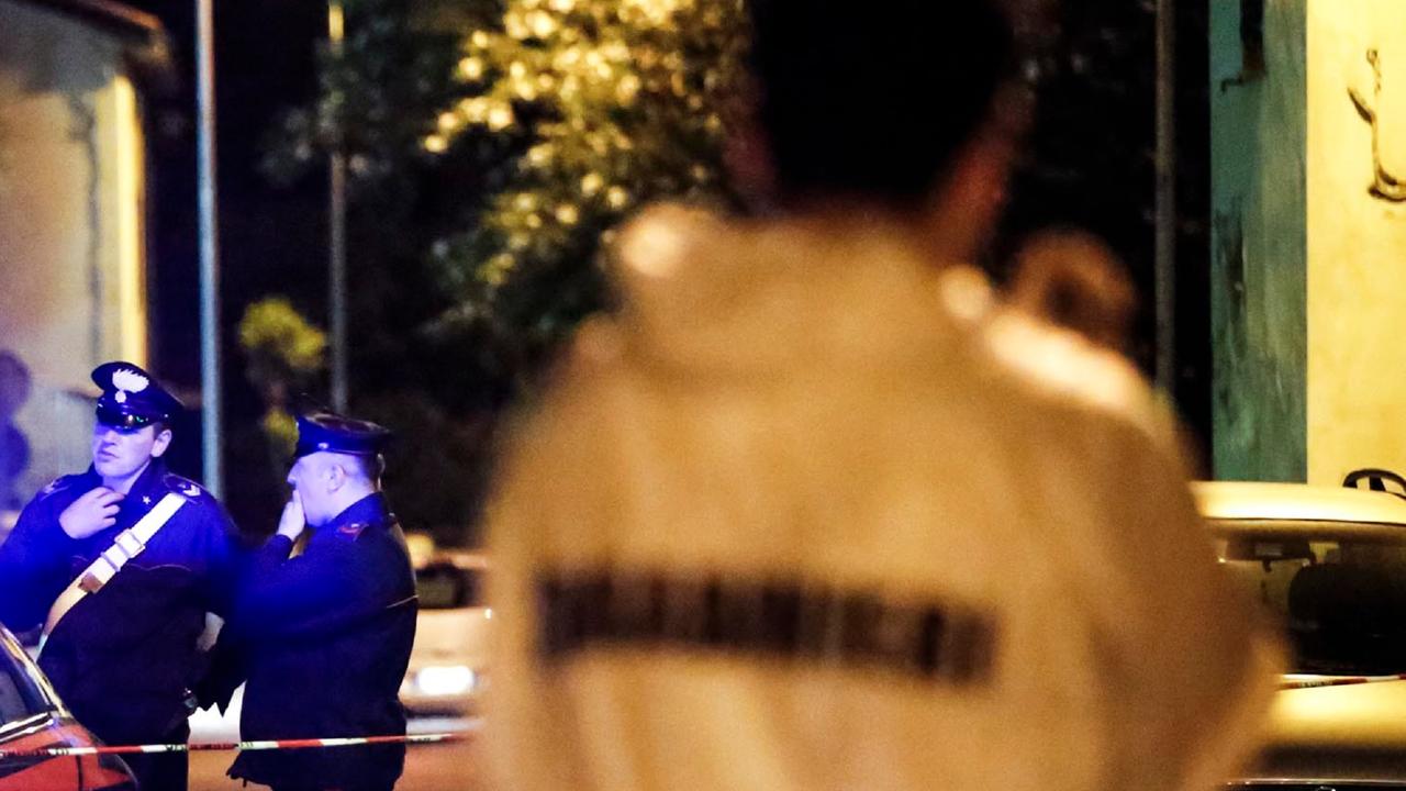 Tre carabinieri al lavoro, di cui uno deputato alle investigazioni scientifiche (foto d'archivio)