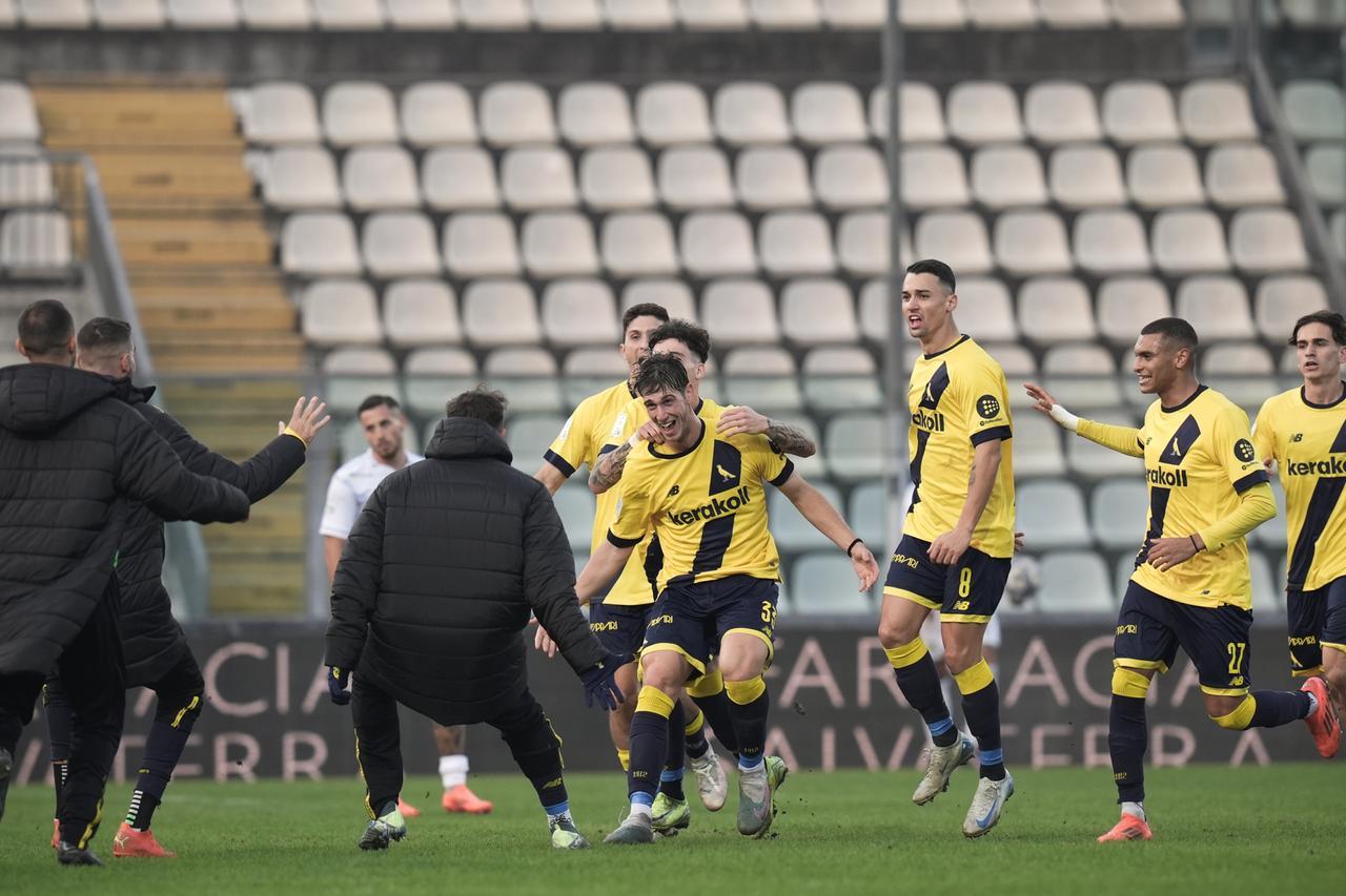 Modena, finalmente i tre punti: Mandelli vince al debutto