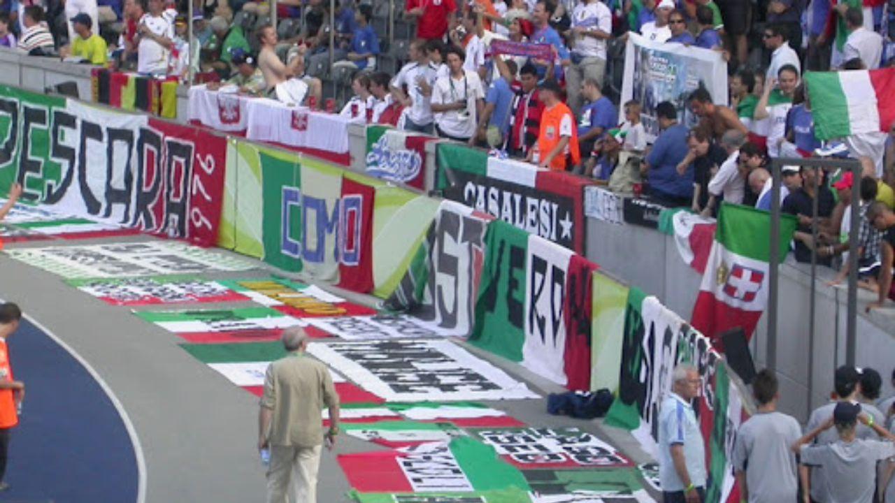 Tifosi dell'Italia sugli spalti (Foto d'archivio)