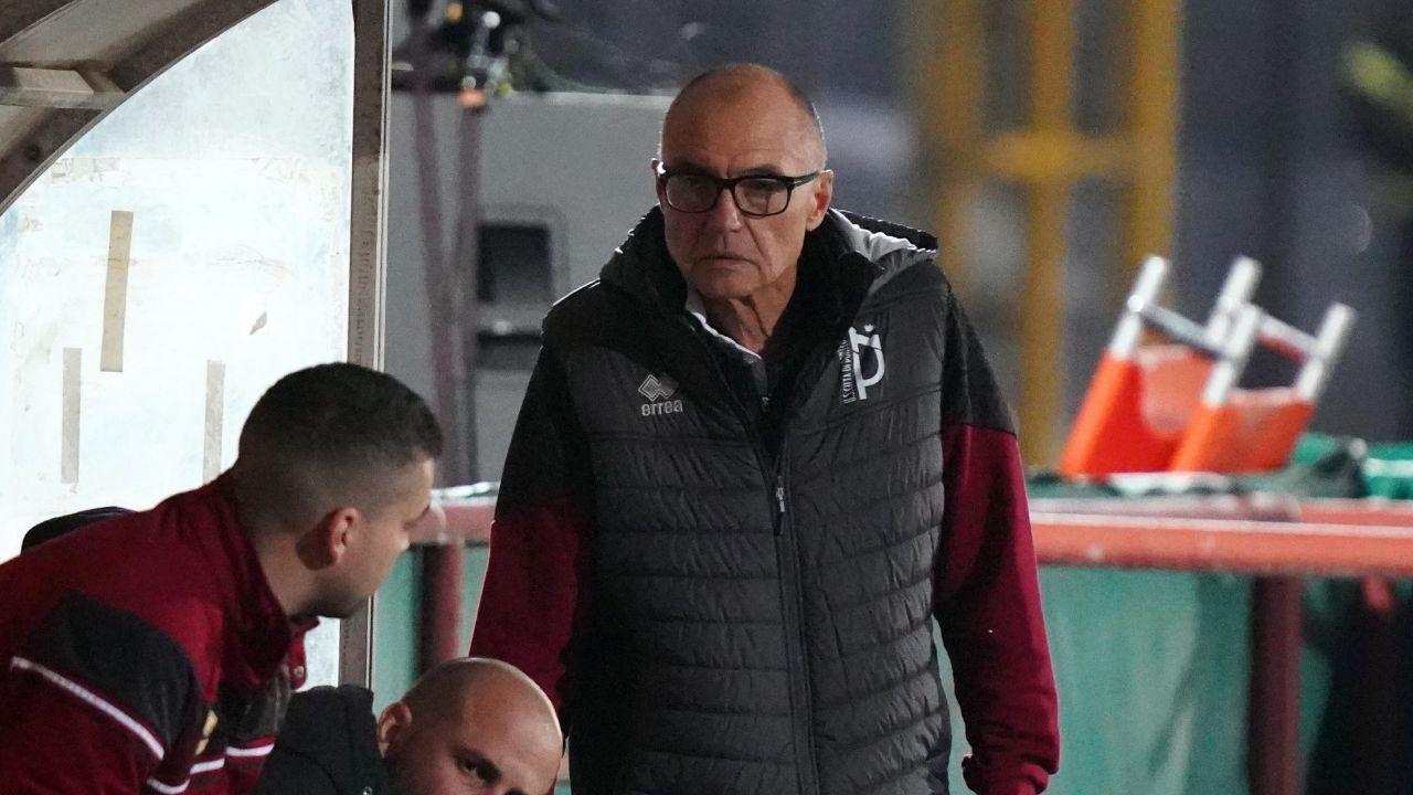 
	Il tecnico del Pontedera Leonardo Menichini

