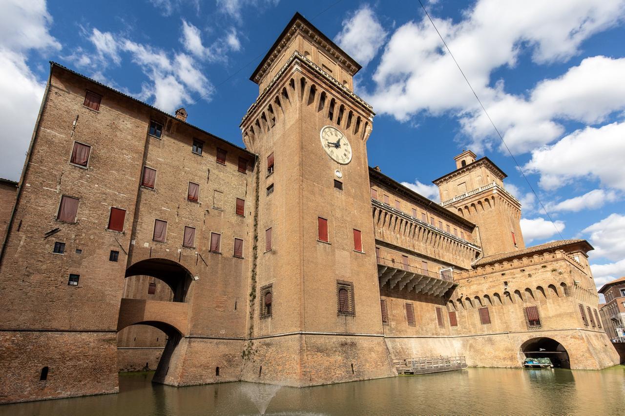 Sale il numero di stranieri nel Ferrarese: la comunità romena la più grande