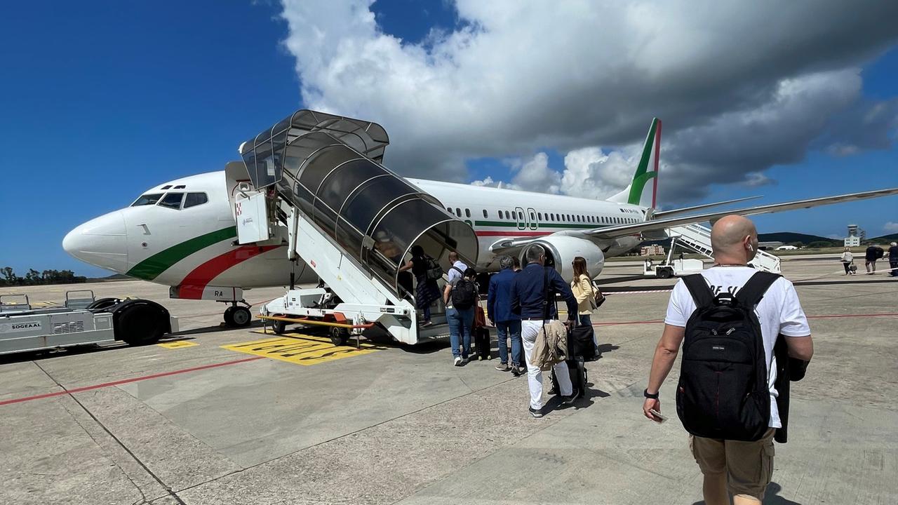 Aiuti ai vettori per volare dalla Sardegna agli Usa, il centrodestra: «Bene Cuccureddu»