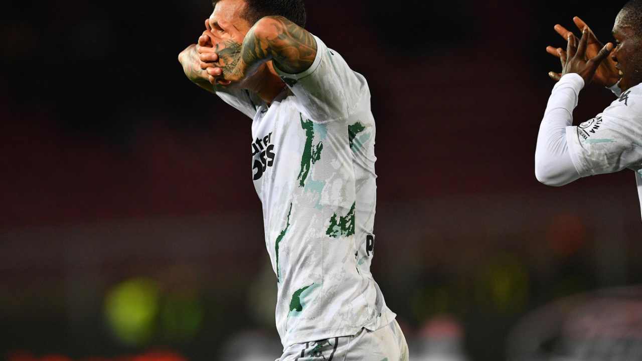 Pietro Pellegri festeggia il gol realizzato contro il Lecce