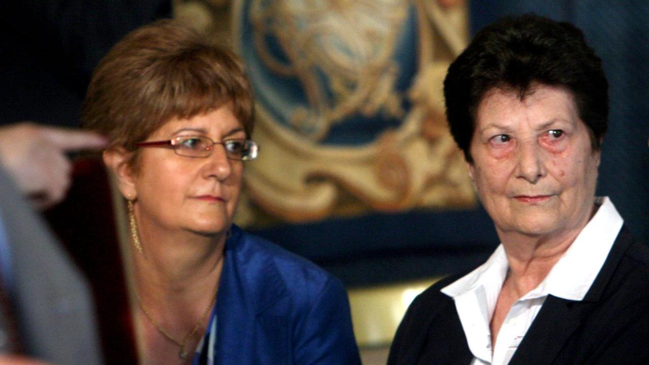 Nella foto Licia Pinelli (a destra) con la figlia Claudia 