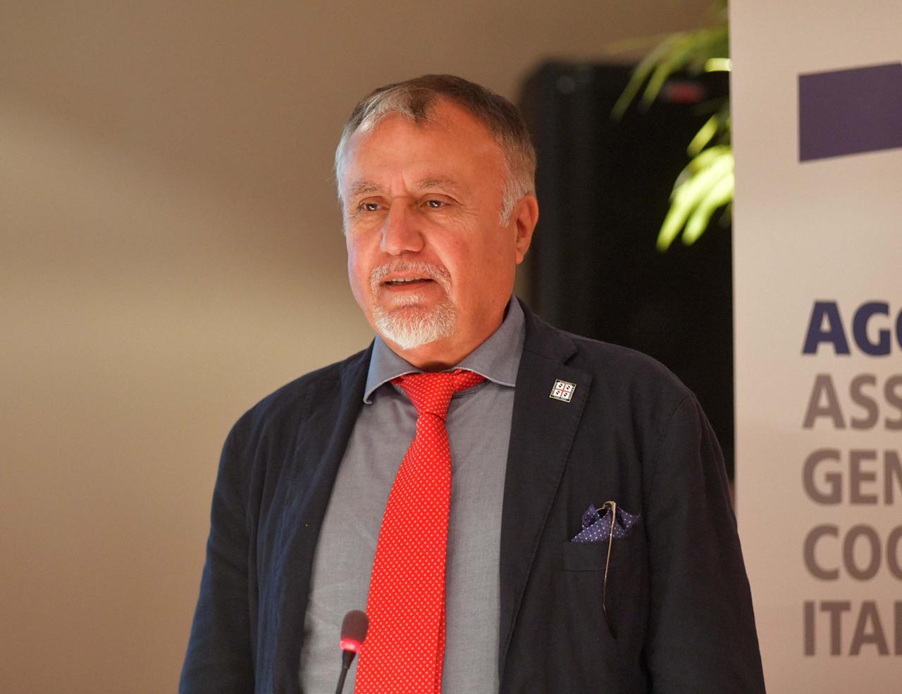 
	Gianni Sarti era stato eletto presidente del Cipnes nel 2021

