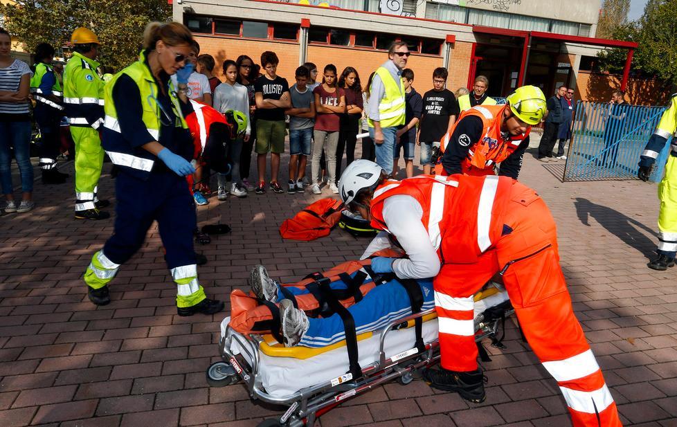 Terremoto a scuola Ma per fortuna è un’esercitazione 