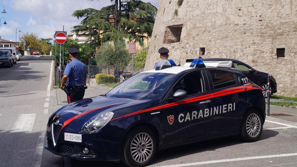 Una gazzella dei carabinieri (foto d’archivio)