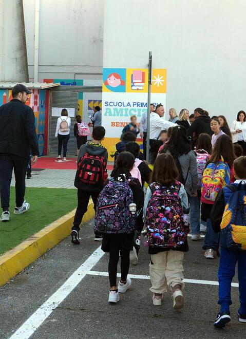 Massa e Cozzile, scuola all’Ipercoop: un pulmino porterà i bambini al parco
