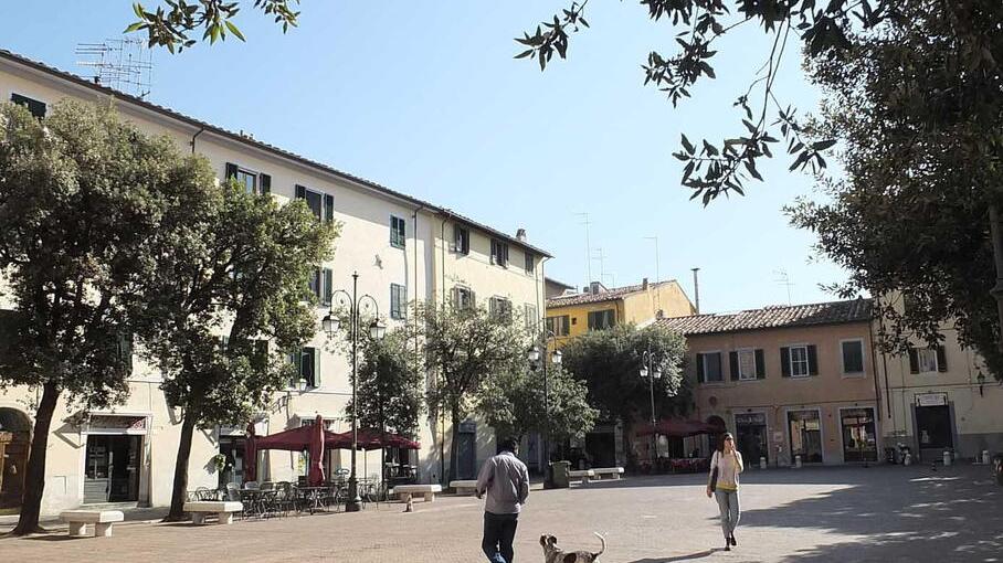 Alcol e movida a Pisa, altri tre mesi di divieti in piazza della Pera: cosa è previsto
