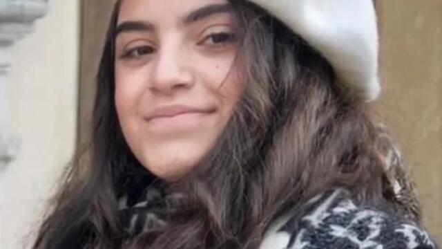 Scende dal bus dopo la scuola e muore a 15 anni investita