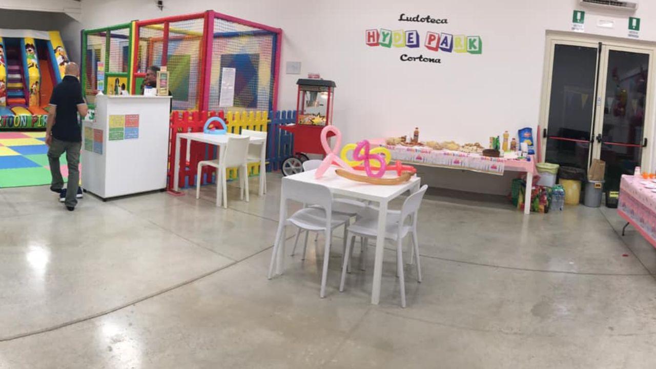 La foto postata dalla donna su Facebook