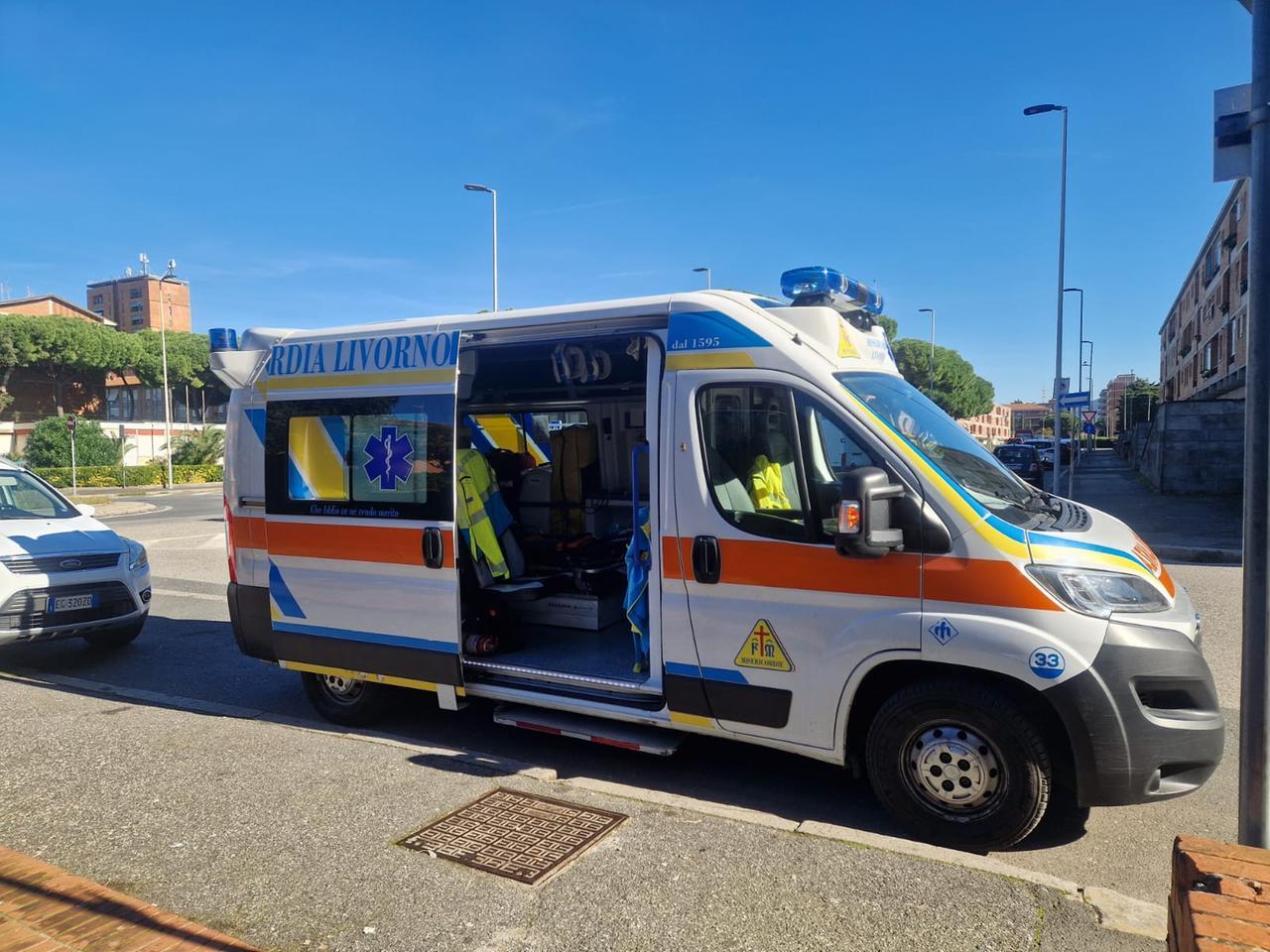 
	Un'ambulanza della Misericordia di via Verdi (foto d'archivio)

