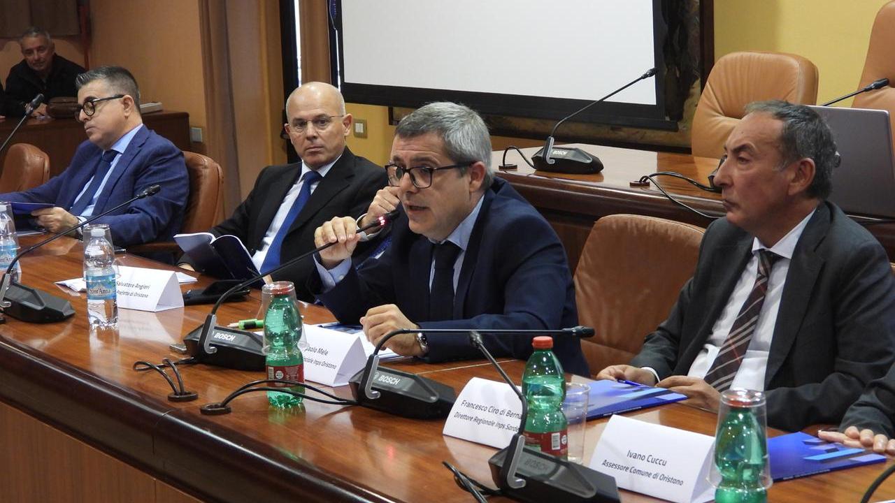 Inps: «Provincia che invecchia, si spopola, con le retribuzioni più basse d’Italia»