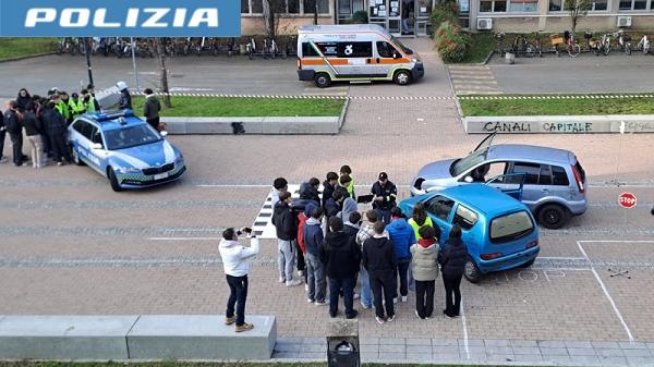 Oltre 170 studenti del Pascal a lezione di sicurezza con la Polizia stradale