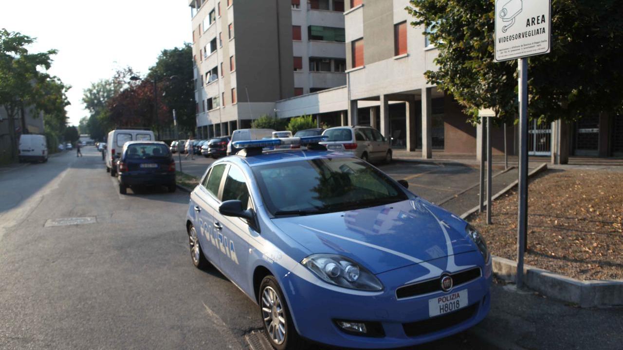 Occupano un garage in zona stazione: denunciati