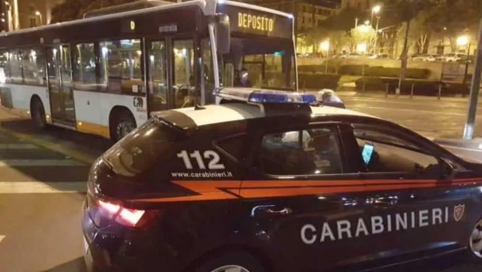 Cagliari, cuoco minaccia col coltello un nigeriano alla fermata dell’autobus