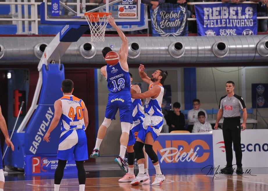 
	Un momento della partita (foto Rinaldi/ Npc Rieti)

