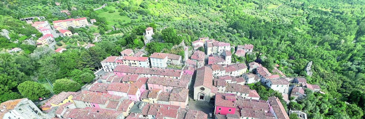 In Toscana sempre più paesi fantasma: come i piccoli borghi provano ad attirare residenti e il problema dei fondi