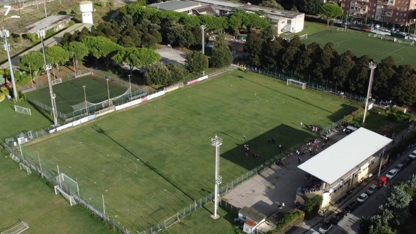 Una foto scattata dal drone del campo della Pro Livorno Sorgenti (foto Novi/Pls)