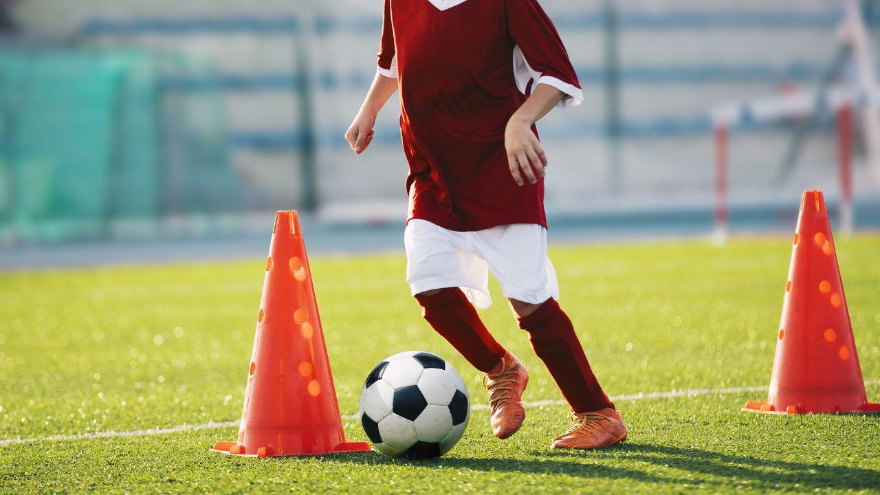 Il bimbo va male a scuola e i genitori chiedono alla società di calcio di cambiare squadra: liberatoria negata