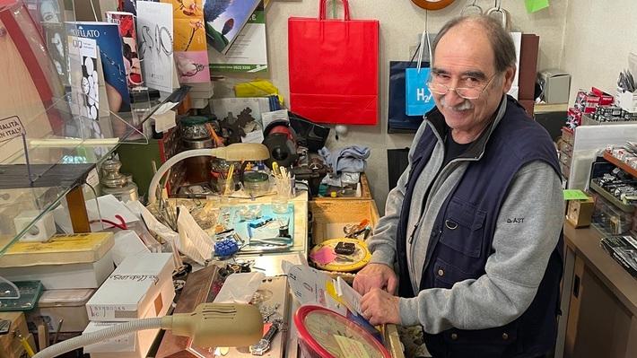 Zuliani dice basta: chiude lo storico negozio di orologi